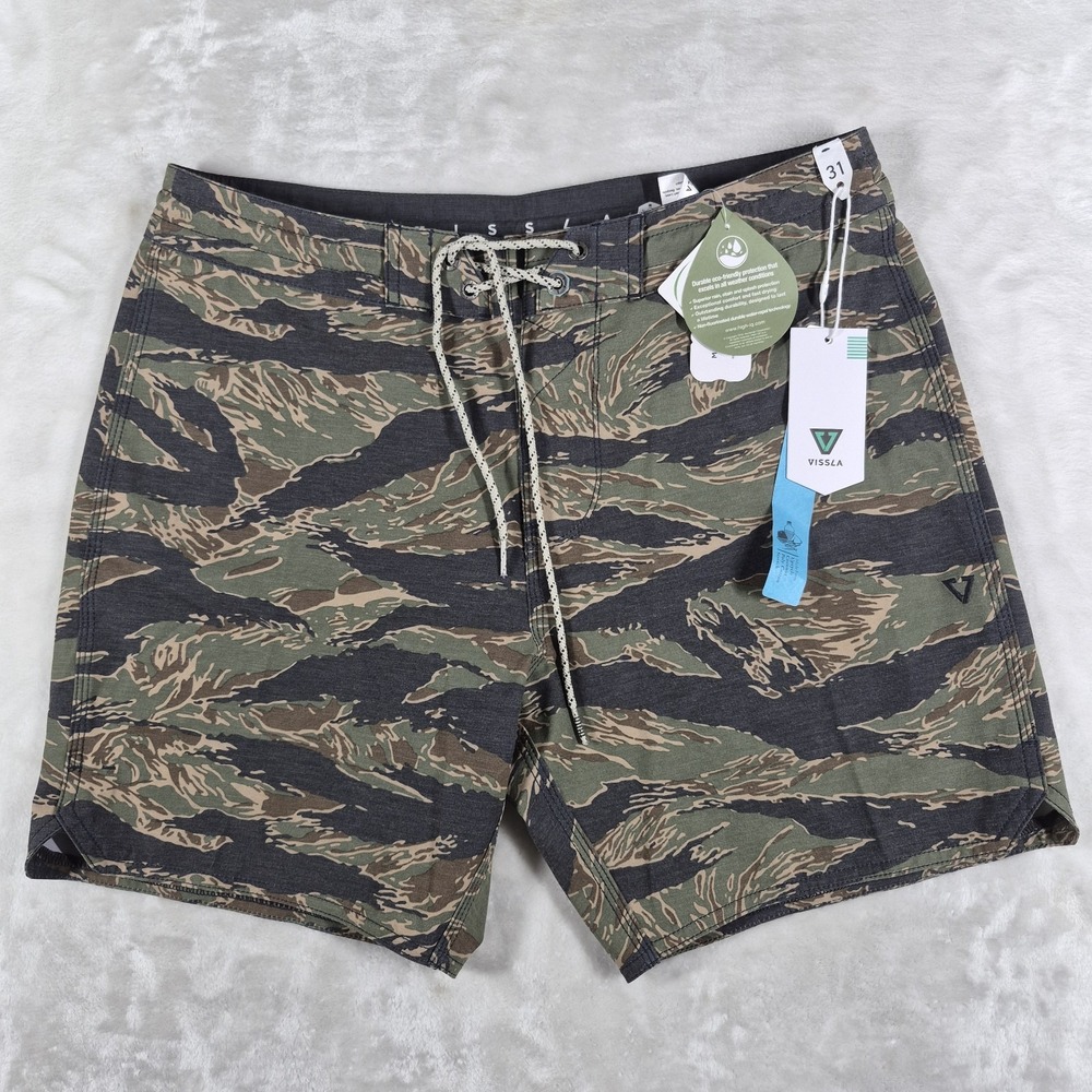 Vissla Board Shorts Men's 31 Green Camo Beach Pool Swim Hybrid Trunks Casual NWT